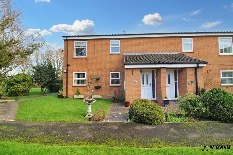 2 bedroom flat for sale in Glenfield Drive, Kirk Ella, HU10