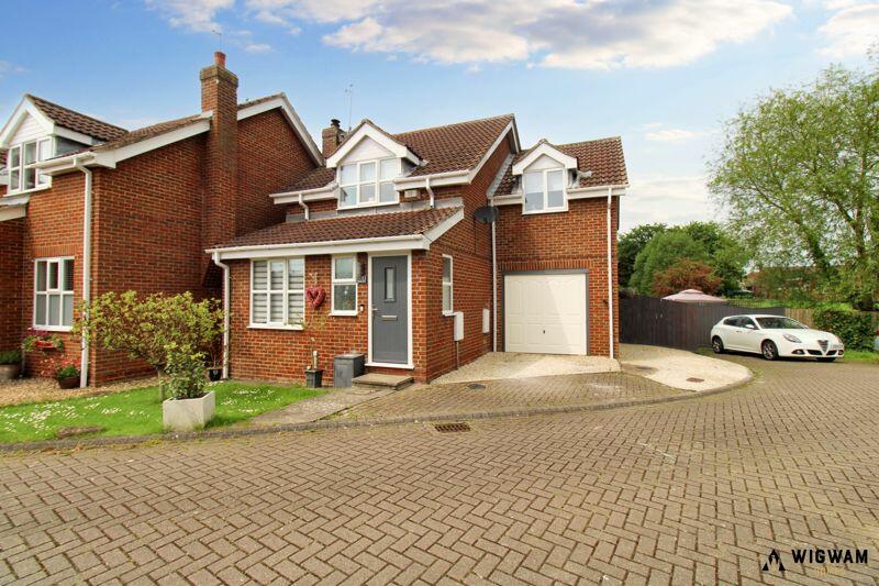 4 bedroom detached house for sale in Nettleton Garth, Burstwick, HU12