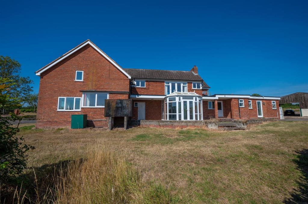 4 bedroom farm house for sale in Ullenhall, Nr. HenleyInArden, B95