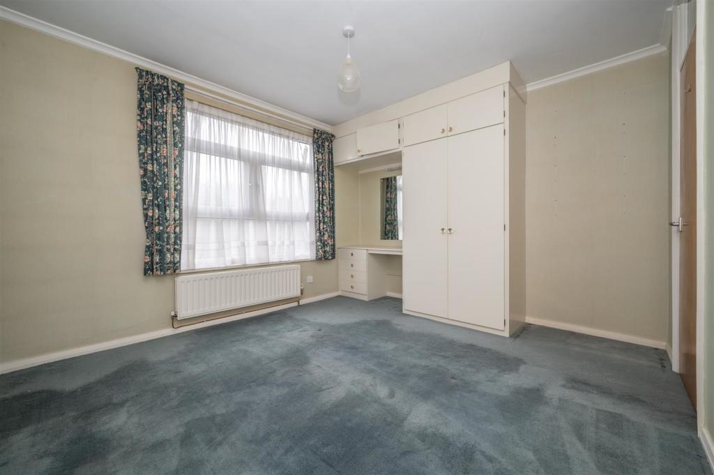 3 bedroom apartment for sale in Riverside Drive, Solihull, B91