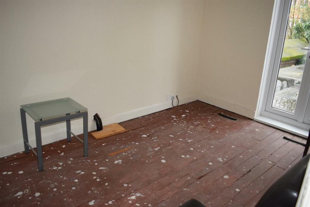 Additional property image - High Street, Henley-In-Arden