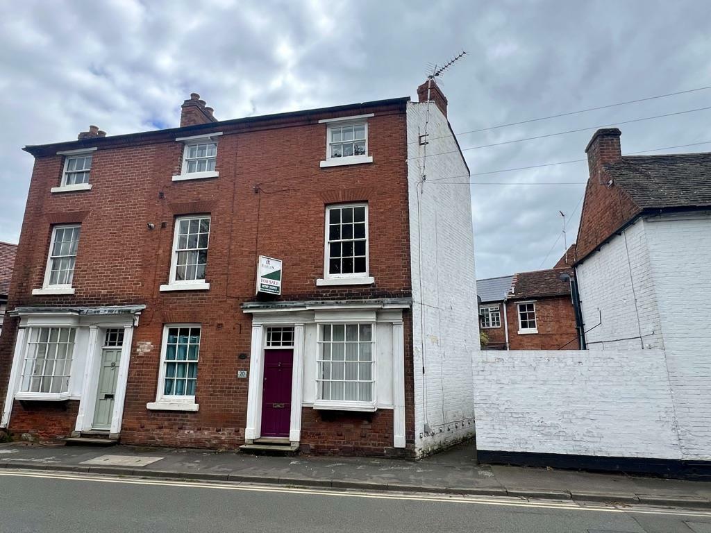 2 bedroom semidetached house for sale in Evesham Street, Alcester, B49