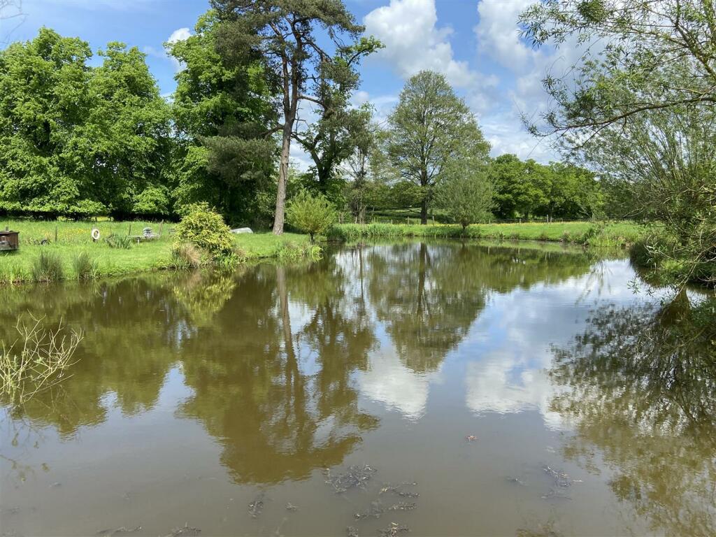 Land for sale in Alderhanger Lane, Beoley, Nr. TanworthinArden, B98