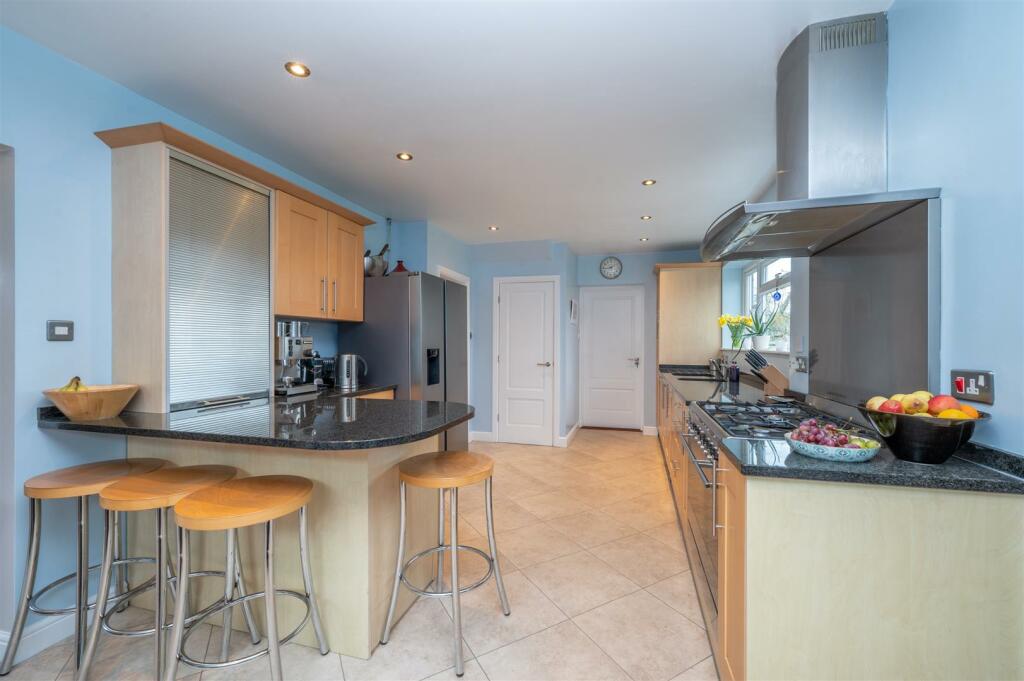 Additional property image - Trevelyan Close, Claverdon, Warwickshire