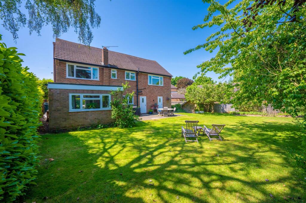 Additional property image - Trevelyan Close, Claverdon, Warwickshire