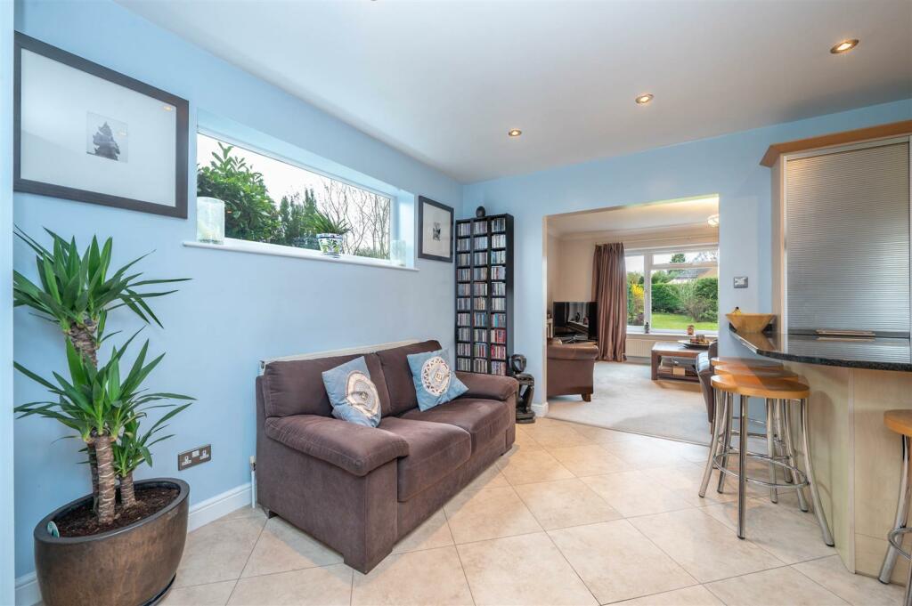 Additional property image - Trevelyan Close, Claverdon, Warwickshire