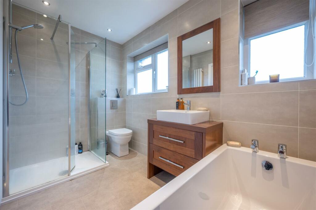 Additional property image - Trevelyan Close, Claverdon, Warwickshire