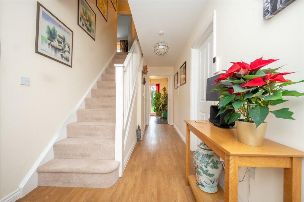 Additional property image - Market Close, Henley-In-Arden