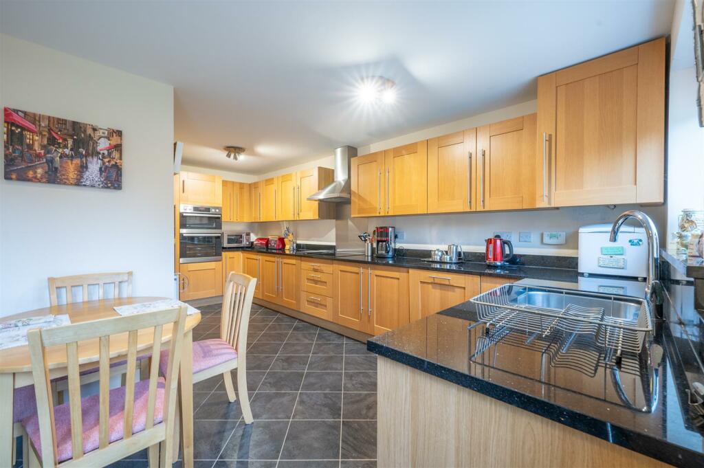 Additional property image - Market Close, Henley-In-Arden