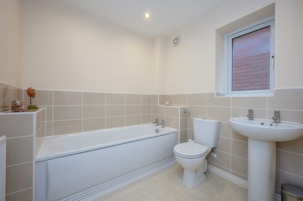 Additional property image - Market Close, Henley-In-Arden