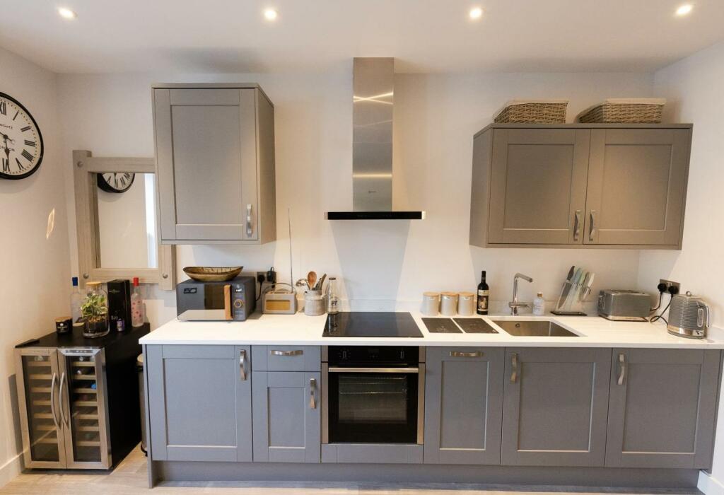 Additional property image - Apt. 1 The Elms, 14 High Street, Henley-In-Arden