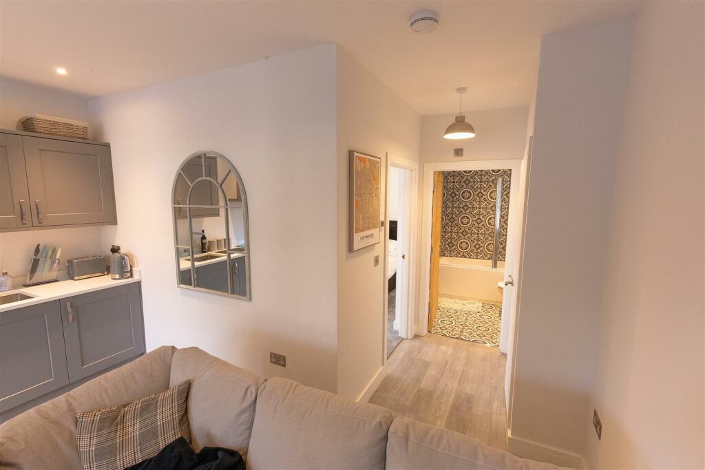 Additional property image - Apt. 1 The Elms, 14 High Street, Henley-In-Arden