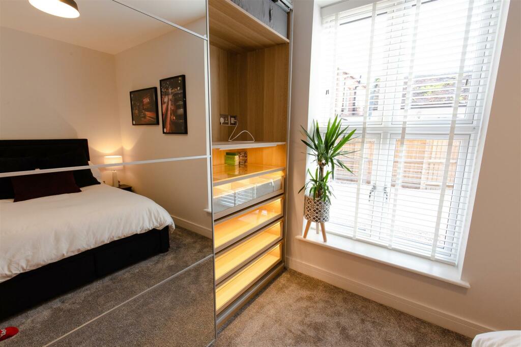 Additional property image - Apt. 1 The Elms, 14 High Street, Henley-In-Arden