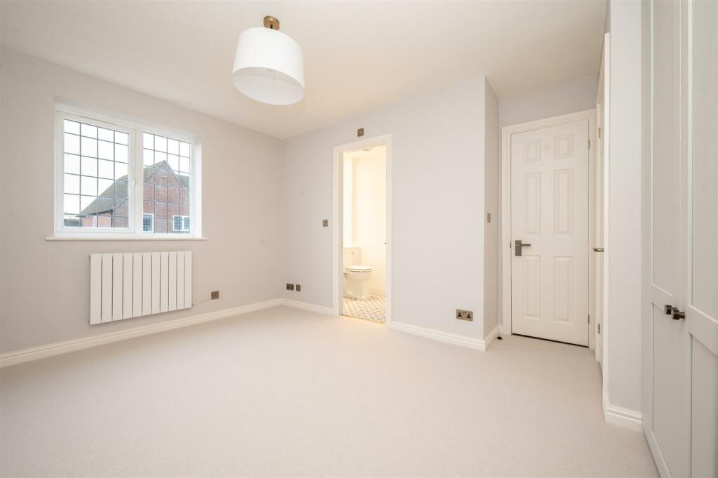 Additional property image - Old Warwick Road