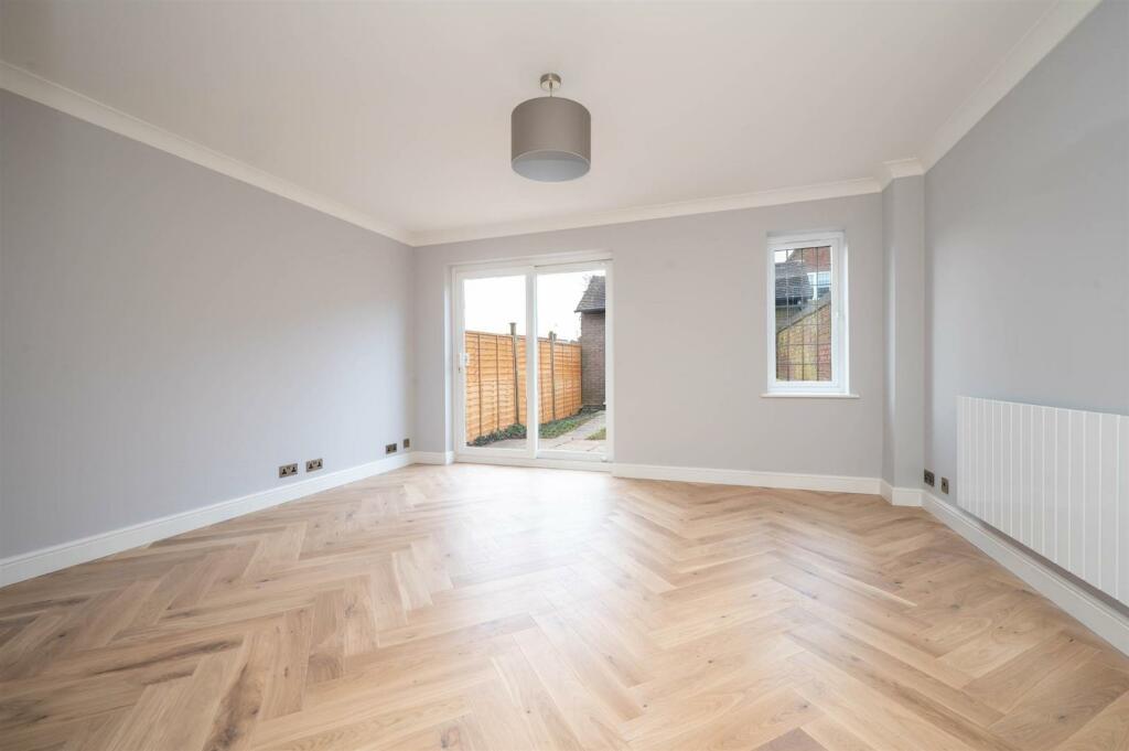 Additional property image - Old Warwick Road