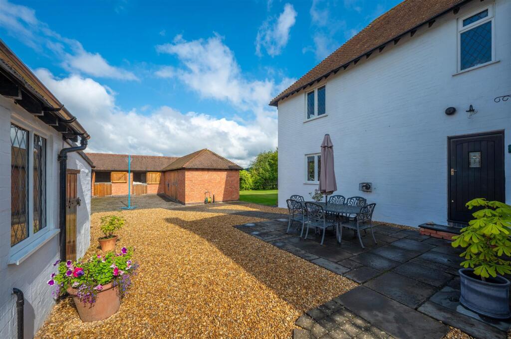 Additional property image - Stratford Road, Cranhill