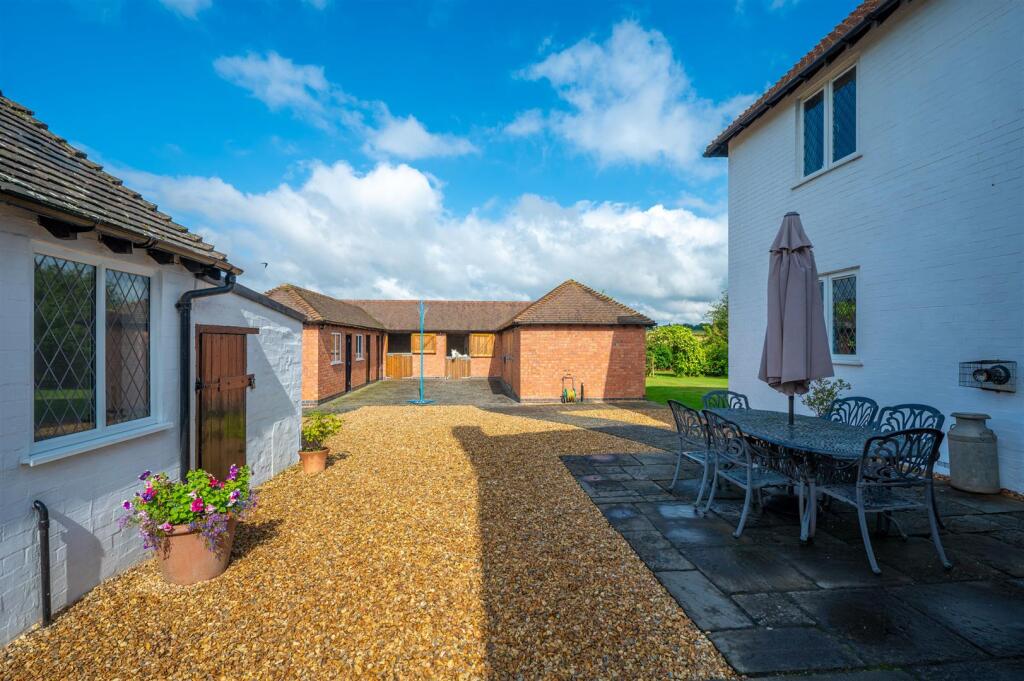 Additional property image - Stratford Road, Cranhill