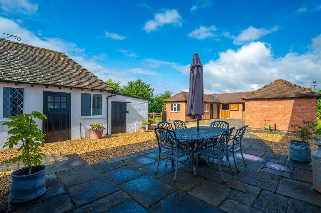 Additional property image - Stratford Road, Cranhill