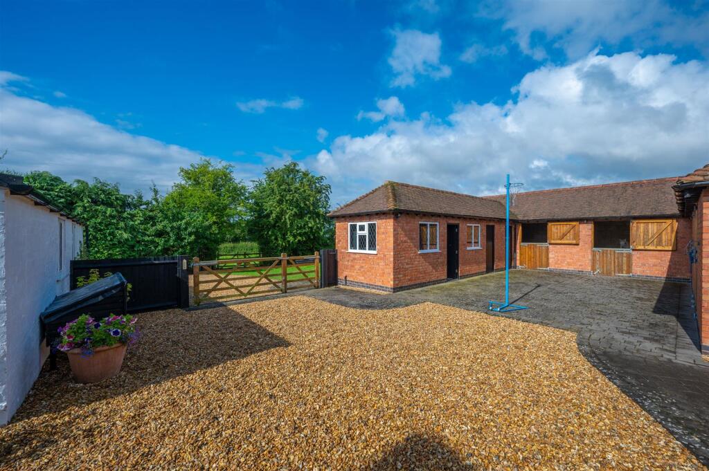Additional property image - Stratford Road, Cranhill