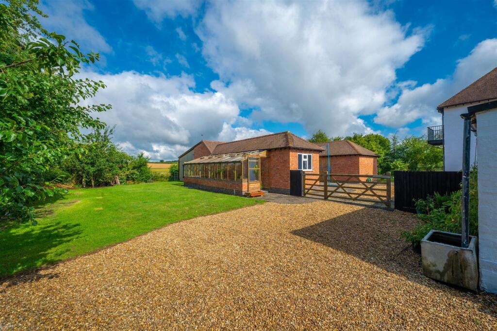 Additional property image - Stratford Road, Cranhill