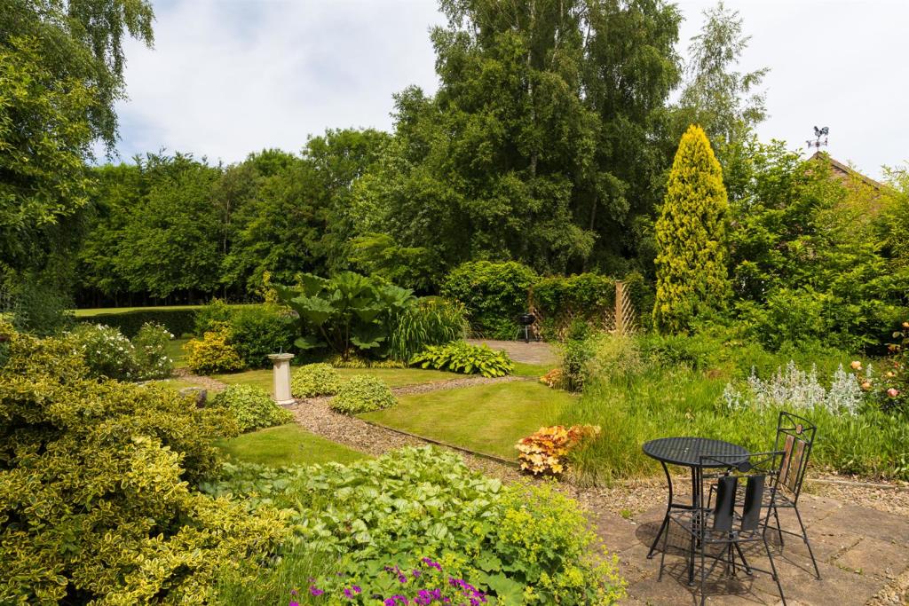 4 bedroom detached house for sale in West Wood House, Sutton On Derwent