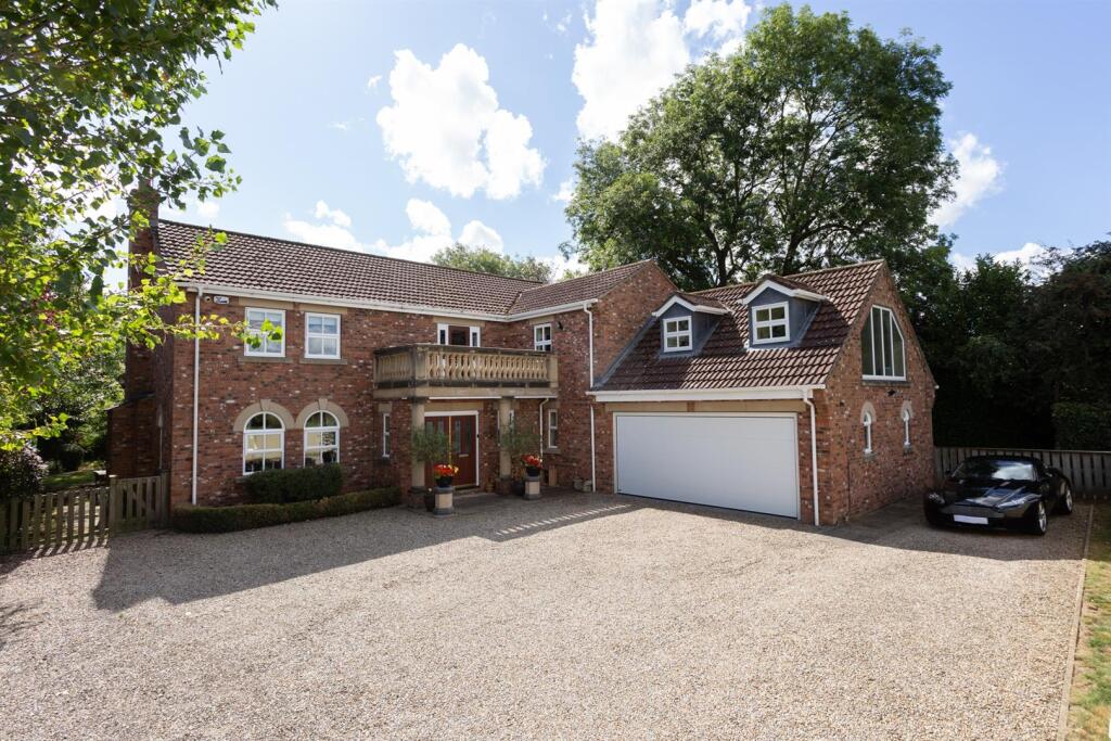 Main image of property: Bell House, Appleton Roebuck, York