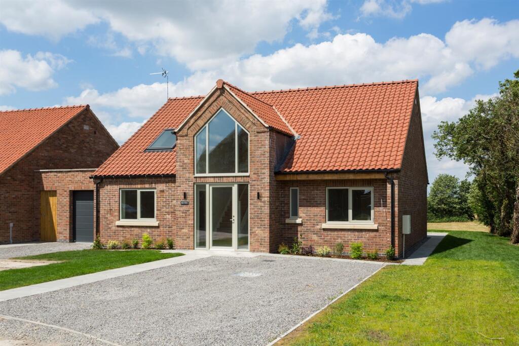 Main image of property: Hayrick House, Tennis Court Lane, Tollerton