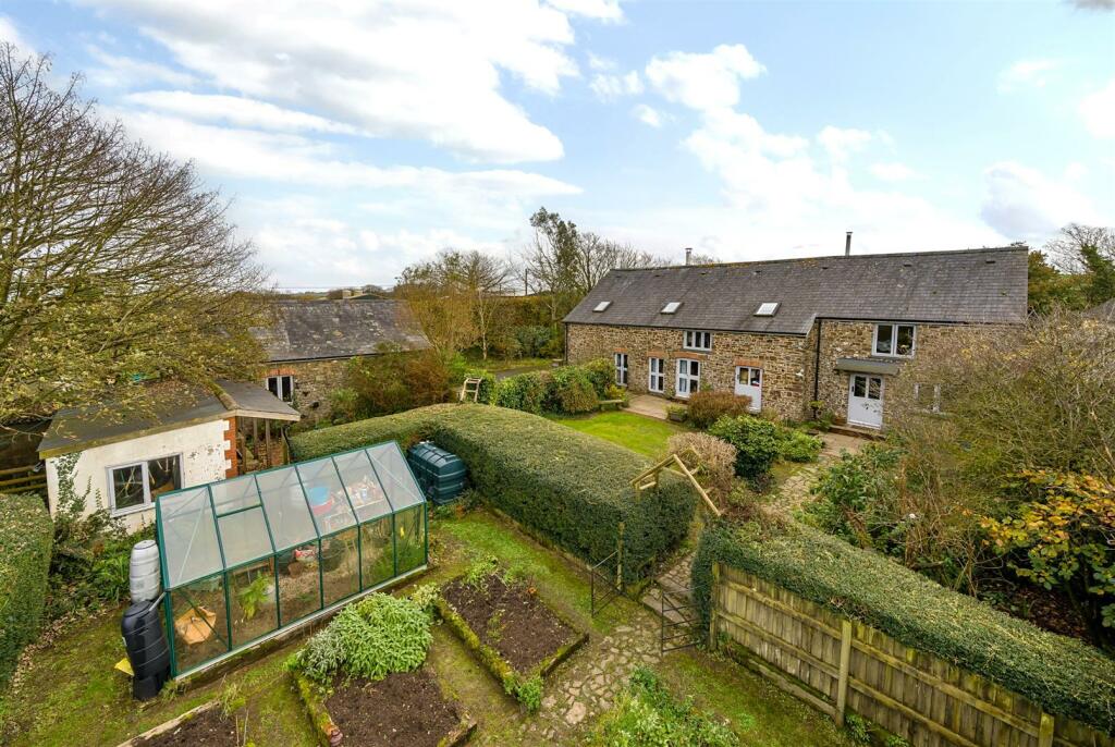 5 bedroom detached house for sale in Parkham, Bideford, EX39