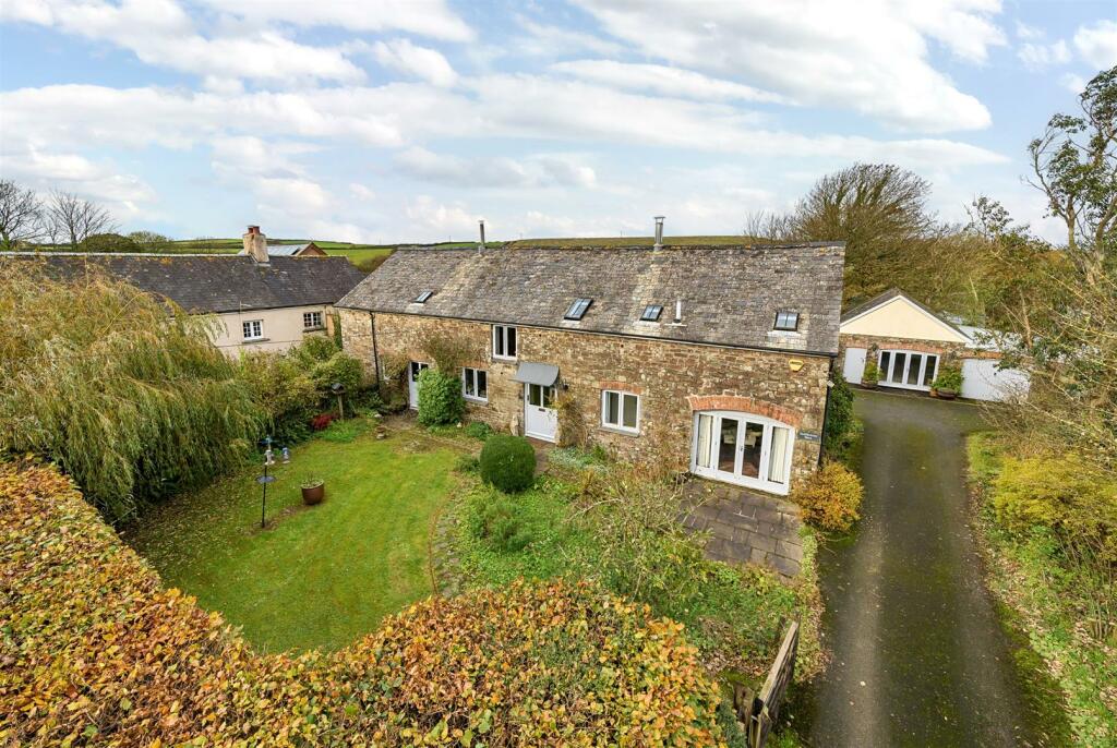 5 bedroom detached house for sale in Parkham, Bideford, EX39