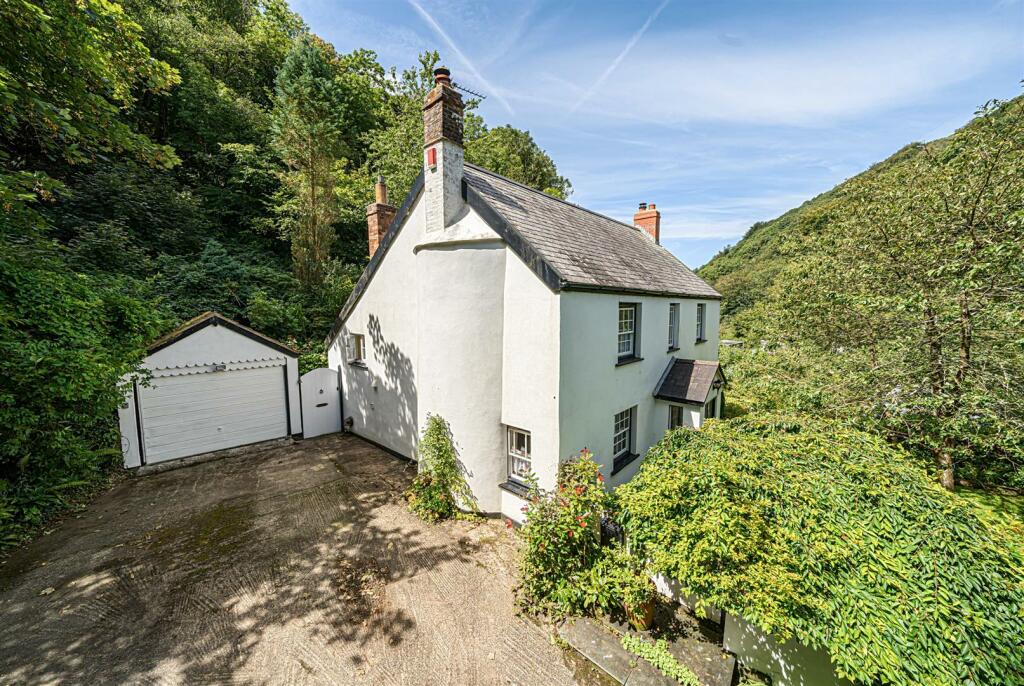 4 bedroom detached house for sale in Bucks Mills, Bideford, EX39