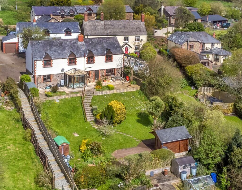 4 bedroom detached house for sale in Guscott, Huntshaw, Torrington, EX38