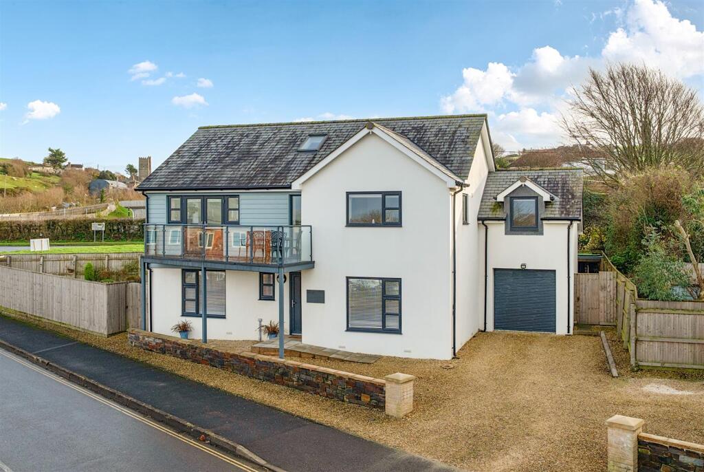 Main image of property: Instow