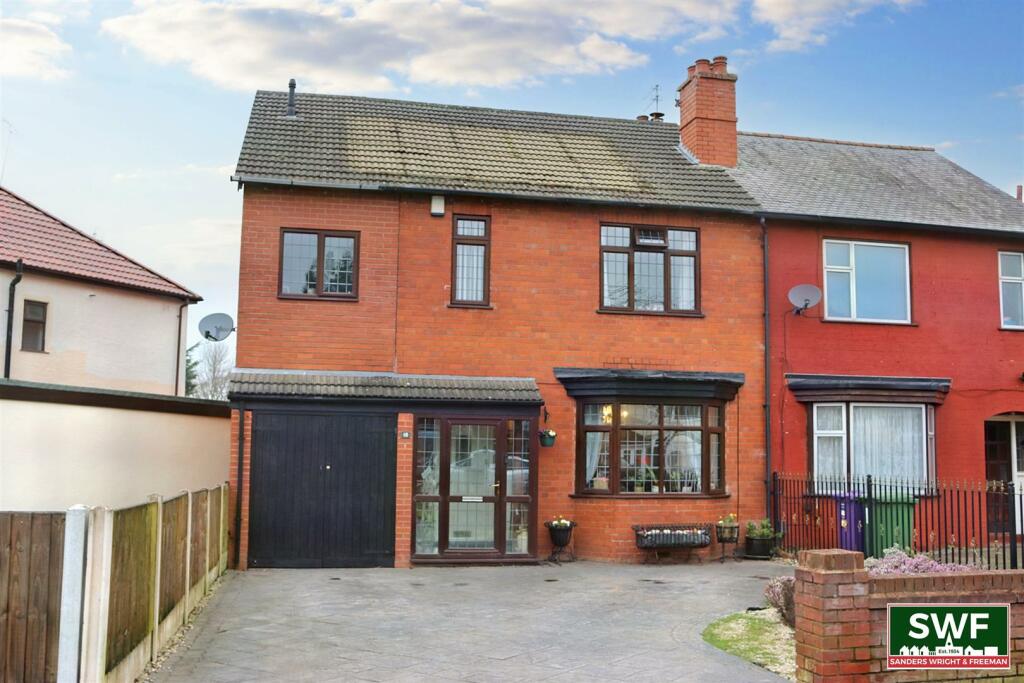 5 bedroom semidetached house for sale in Oxbarn Avenue, Wolverhampton, WV3