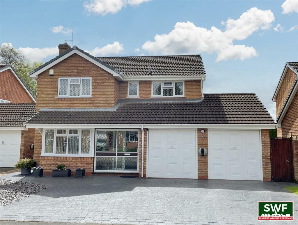 4 bedroom detached house for sale in Wentworth Grove, Perton, WV6