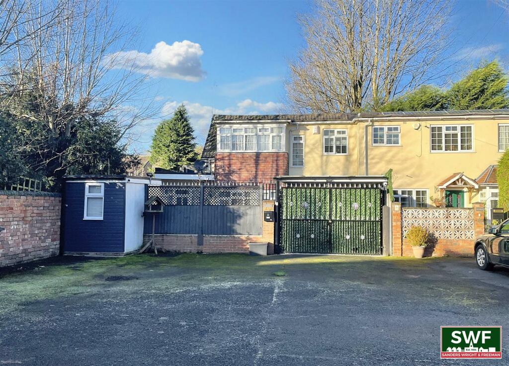 Main image of property: Park Avenue, Wolverhampton