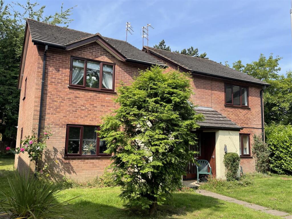 Main image of property: Worcester Court, Chequer Street