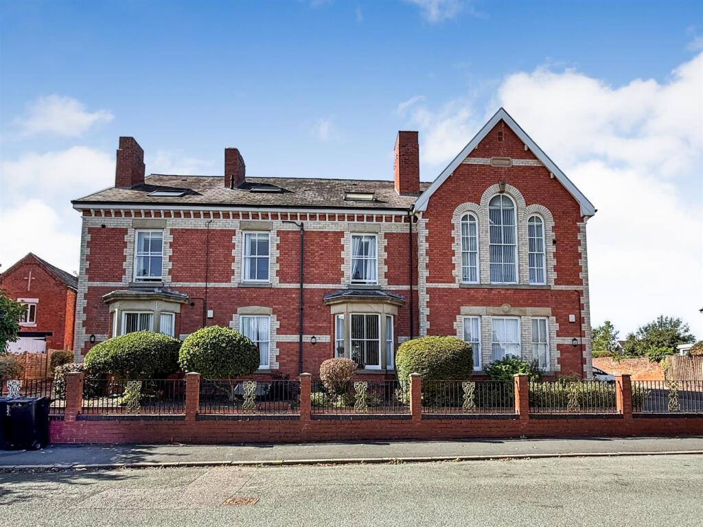 Main image of property: Queens Park House, Queens Road, Oswestry