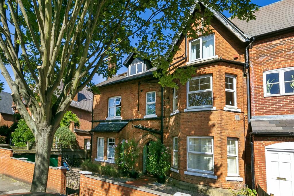 1 bedroom apartment for sale in Strafford Road, Twickenham, TW1