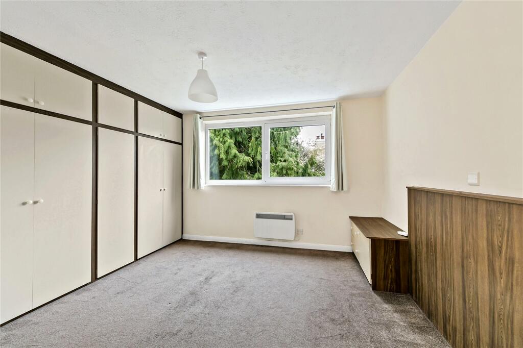 2 bedroom apartment for sale in Farrer Court, 23 Cambridge Park, East