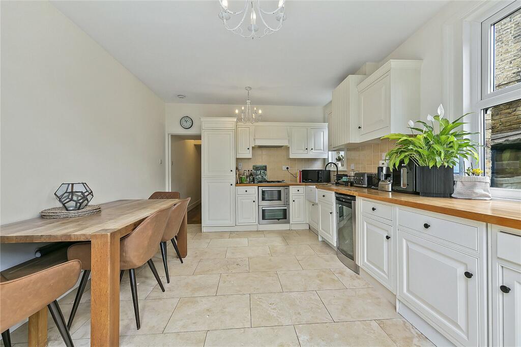2 bedroom apartment for sale in Kenley Road, St Margarets, Twickenham, TW1
