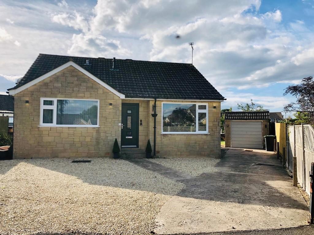 Bedroom Detached Bungalow For Sale In Sylvan Close Gillingham Sp