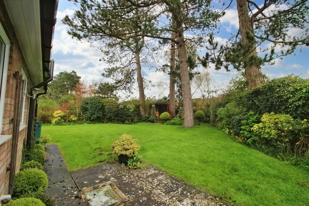 2 bedroom detached bungalow for sale in 48 Stretton Farm Road, Church