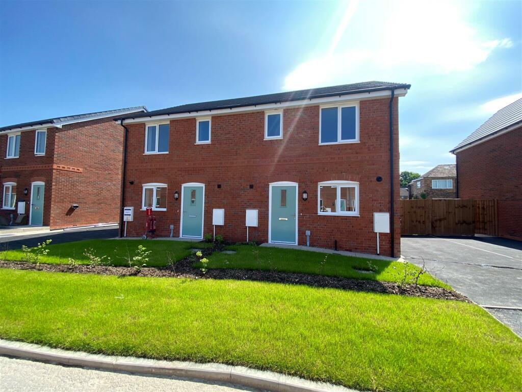 3 bedroom semidetached house for sale in Willacy Close, Shavington, CW2
