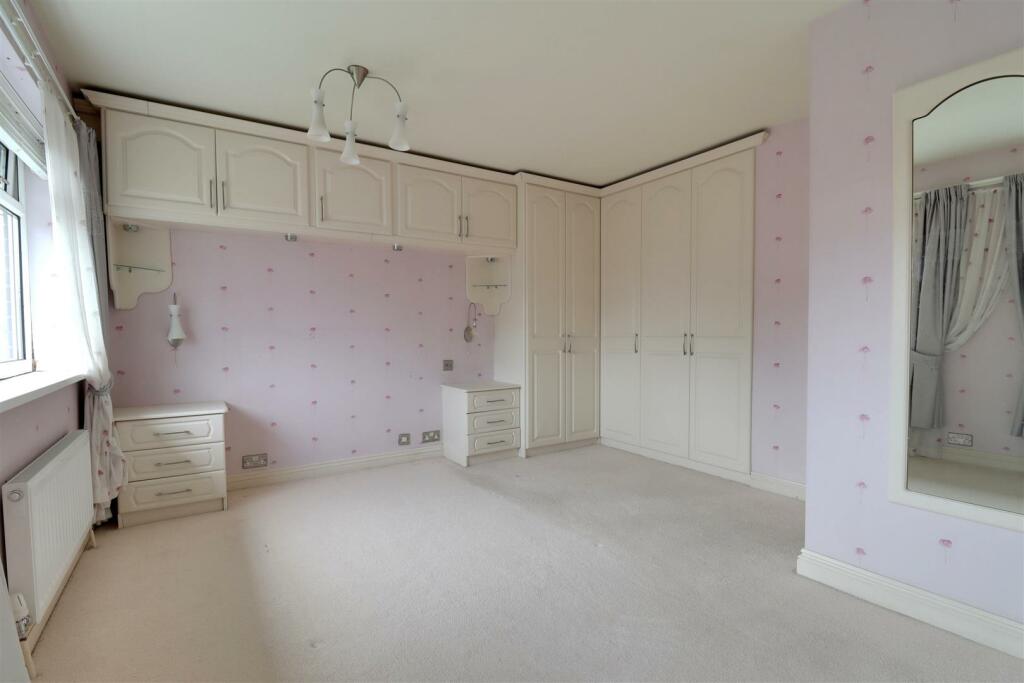 Additional property image - Lear Drive, Wistaston, Crewe