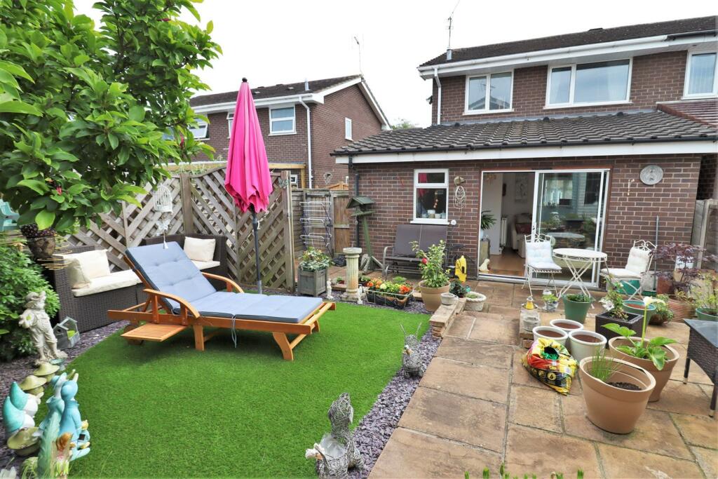 Additional property image - Lear Drive, Wistaston, Crewe