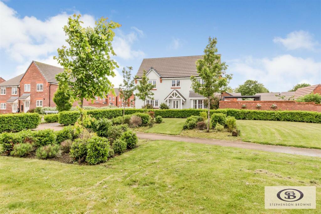 4 bedroom detached house for sale in Lloyd Jones Road, Haslington, Crewe, CW1