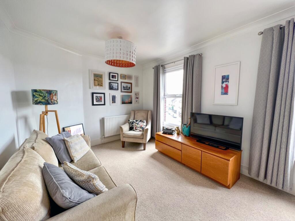 1 bedroom apartment for sale in Old Road West, Gravesend, Kent, DA11