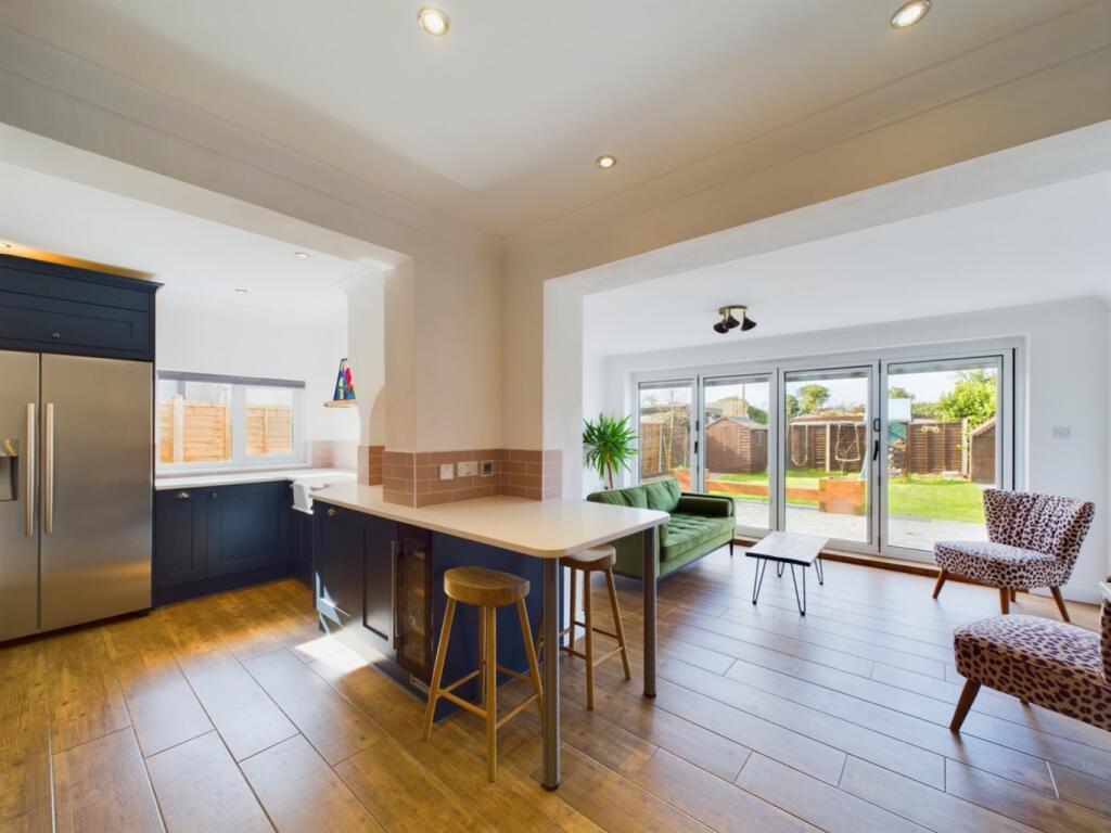 4 bedroom detached house for sale in Symonds Road, Cliffe, Rochester, Kent, ME3