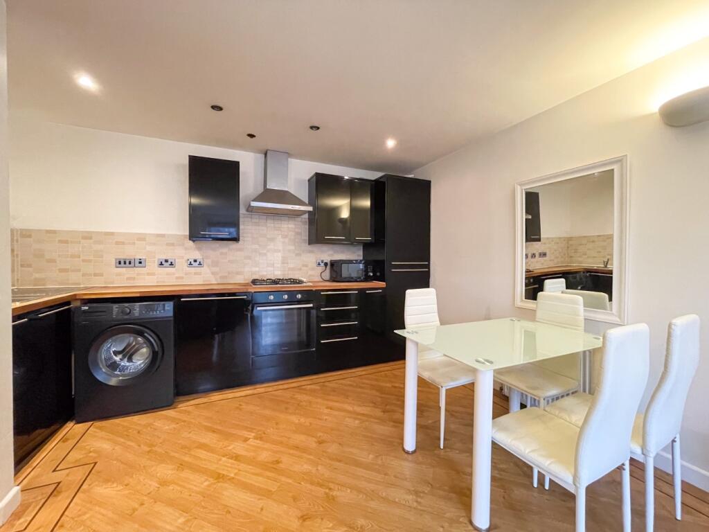 Additional property image - Basi House, Wrotham Road, Gravesend, Kent, DA11