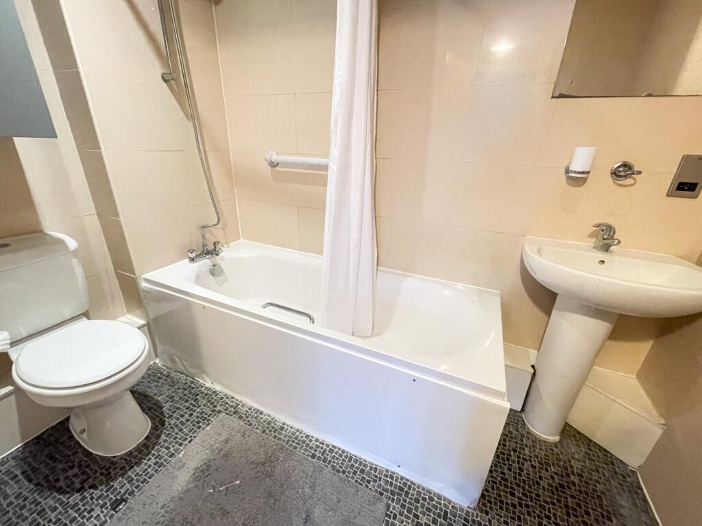 Additional property image - Basi House, Wrotham Road, Gravesend, Kent, DA11